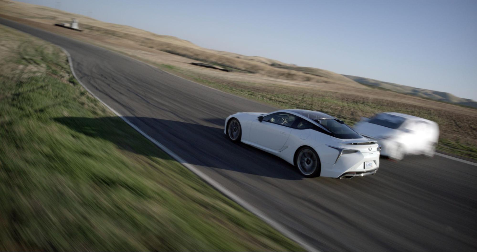 vehicle avoiding crash